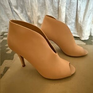 Elegant Pinkish-Tan Peep-Toe Ankle heels size 9.5